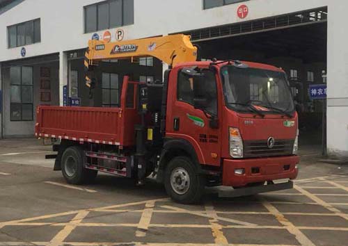 国六王牌随车起重运输车