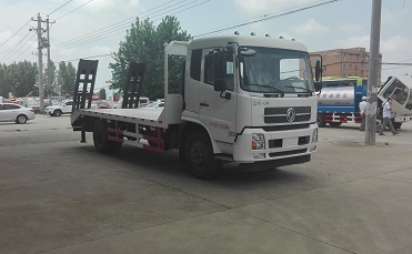东风天锦平板运输车