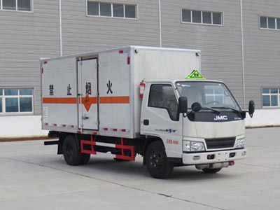 江特牌JDF5042XQYJ5型爆破器材运输车