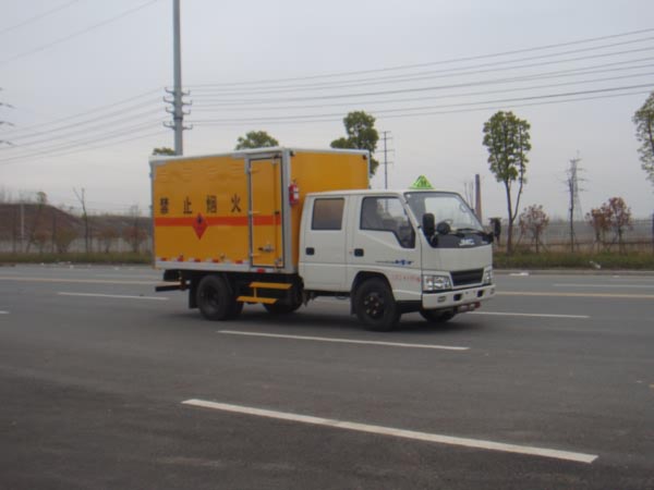 江特牌JDF5040XRQJ5型易燃气体厢式运输车