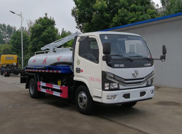 国六东风小多利卡吸粪车