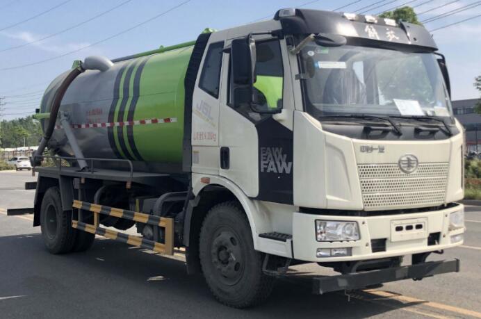 国六解放J6L吸污车