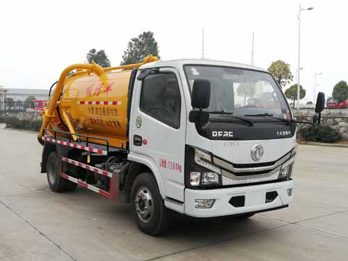 国六东风多利卡吸污车