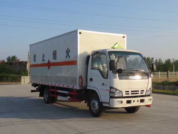 江特牌JDF5060XRYQ5型易燃液体厢式运输车