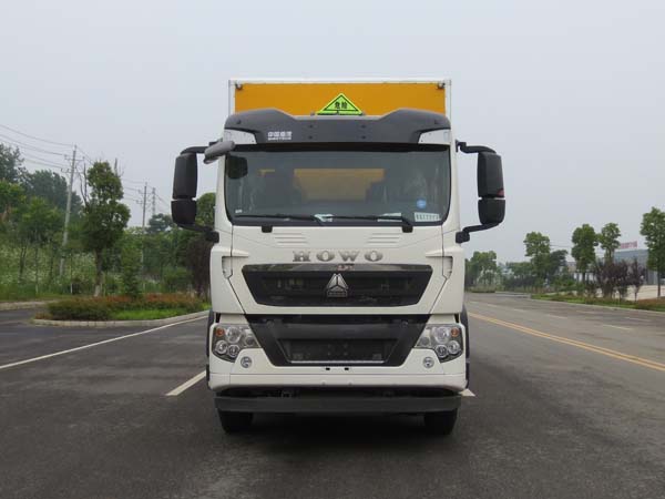 江特牌JDF5231XQYZ5型爆破器材运输车